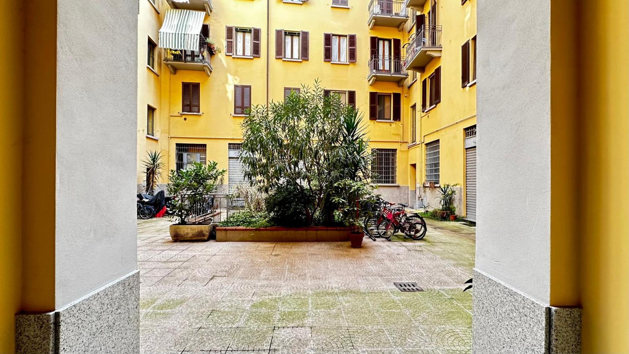 Lily Pads -Elegant Apartment- In The City Center Mailand Exterior foto